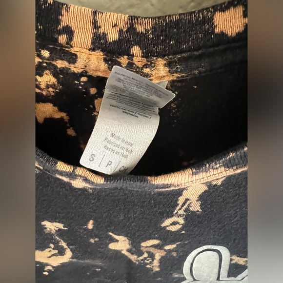 Bad Bunny Tie Bleach Dye T-shirt Top Unisex Size Small - Picture 3 of 5